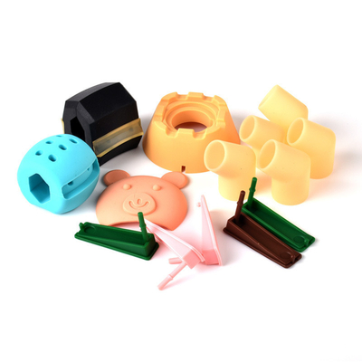 Parties en caoutchouc de silicone sur mesure produites par moulage par compression pour des performances supérieures