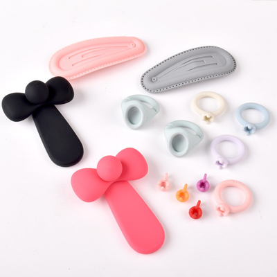 Production et conception professionnelle de pièces en caoutchouc de silicone sur mesure pour divers produits
