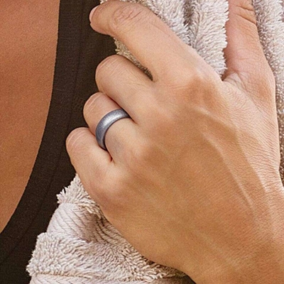 Rings de mariage en silicone métallique avec service de traitement de moulage