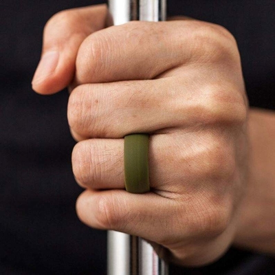 Conception personnalisée Anneau à doigt en caoutchouc de silicone écologique