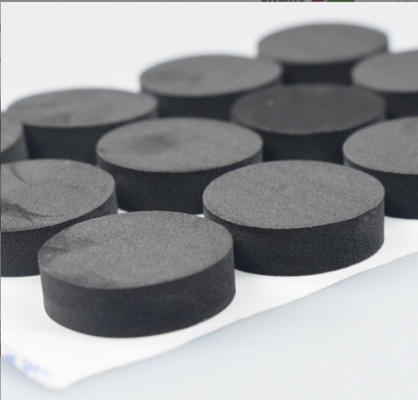 Service de coupe de feuilles de mousse à découpe sous pression en forme personnalisée avec du matériau EVA en caoutchouc de silicone