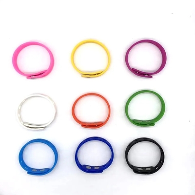 Bracelet de sport en silicone de 18 cm avec service de moulage et ornementation personnalisée