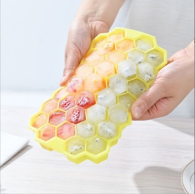 Fabricants de crème glacée durable Plier chaud 37-cavité Honeycomb silicone plateau de glace avec couvercle