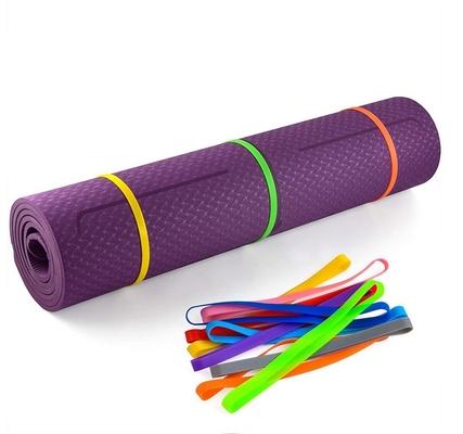 Des bandes de serviettes en silicone souples et faciles à mettre pour les chaises de plage