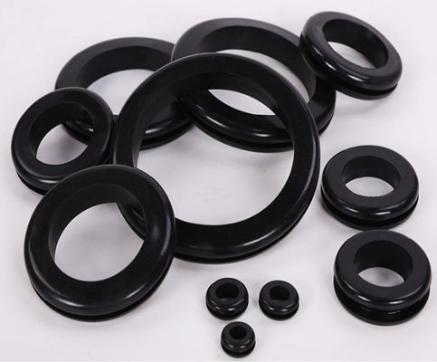 Forgeage de pièces en caoutchouc NBR/EPDM/silicone de taille et de couleur personnalisées pour le service de transformation