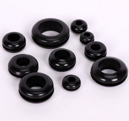 Forgeage de pièces en caoutchouc NBR/EPDM/silicone de taille et de couleur personnalisées pour le service de transformation