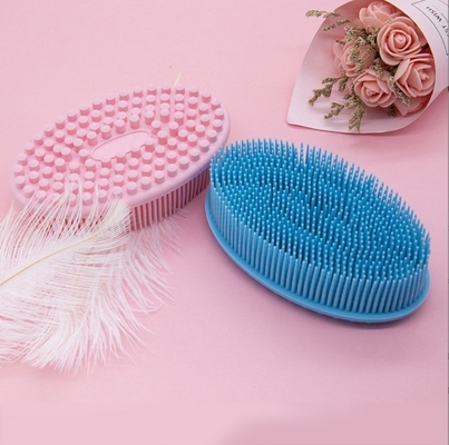 La peau de Loofah est facile à nettoyer avec un détergent corporel en silicone et une brosse de douche exfoliante