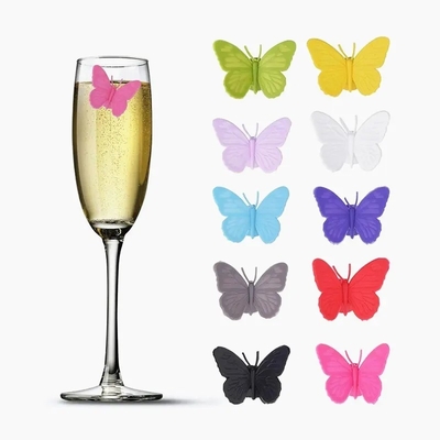 Des étiquettes d'identification de tasse de verre de verre