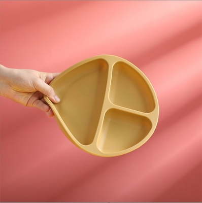 Plate de table en silicone pour enfants avec tasse à aspirer Production de plaques de type vaisselle à manger