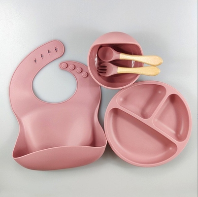 5 pièces Eco-friendly Baby Feeding Set Silicone Suction Bowls Plateaux Cuillère Bib de fourchette pour les tout-petits