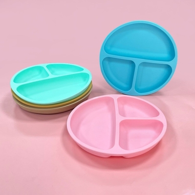 Plateau de dîner pour bébé en silicone antidérapant sans BPA avec tasse à aspirer et matériau de qualité alimentaire
