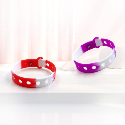 Des bracelets en caoutchouc personnalisables pour les chaussures