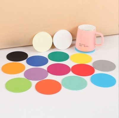 Coupe en PVC douce et ronde en plastique durable pour boire avec logo personnalisé