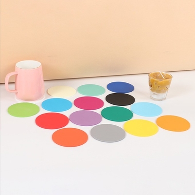 Coupe en PVC douce et ronde en plastique durable pour boire avec logo personnalisé