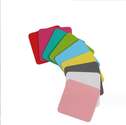 Coupe de silicone de couleur carrée et antidérapant pour boissons