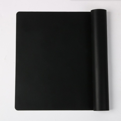 Style de conception Aucun Tissu de table en silicone Rectangle antidérapant 40x30 cm Couverture de bureau résistant à l'eau