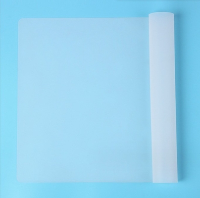 Style de conception Aucun Tissu de table en silicone Rectangle antidérapant 40x30 cm Couverture de bureau résistant à l'eau