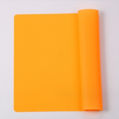 Style de conception Aucun Tissu de table en silicone Rectangle antidérapant 40x30 cm Couverture de bureau résistant à l'eau