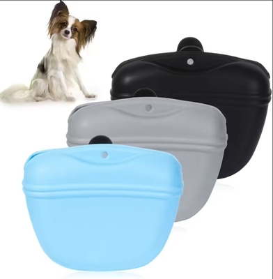 Service de coupe Sac de friandises pour chiens portable en silicone avec fermeture magnétique et poche à pince à la taille